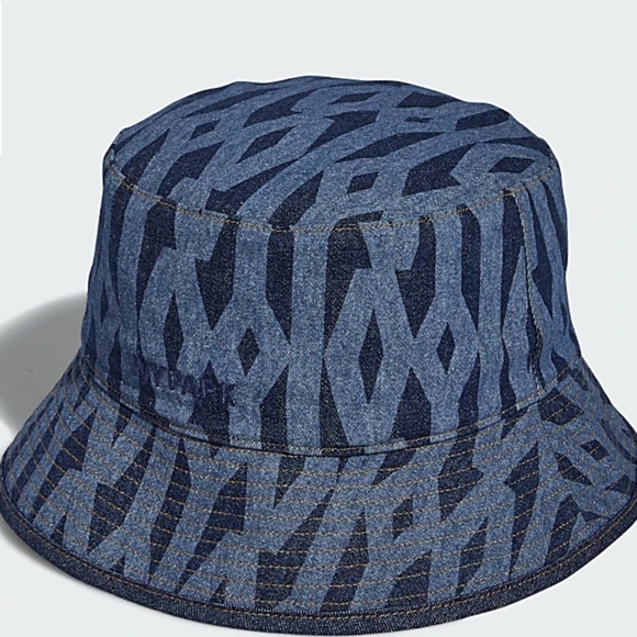Ivy Park Rodeo REVERSIBLE MONOGRAM BUCKET HAT - Picture 1 of 7